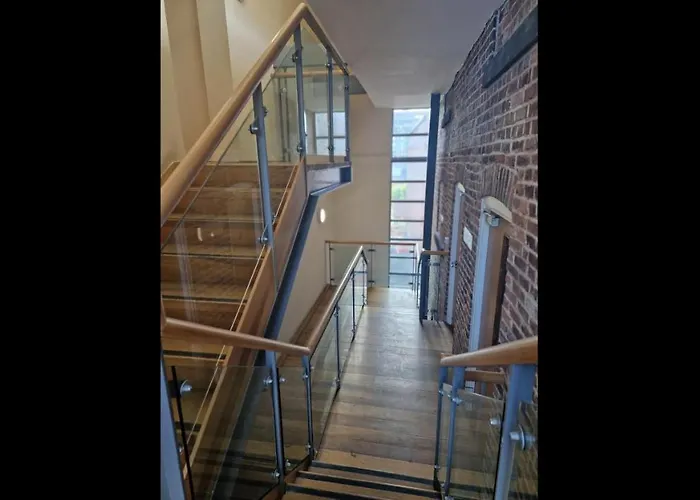 Remarkable 2-Bed Apartment In Central Liverpool